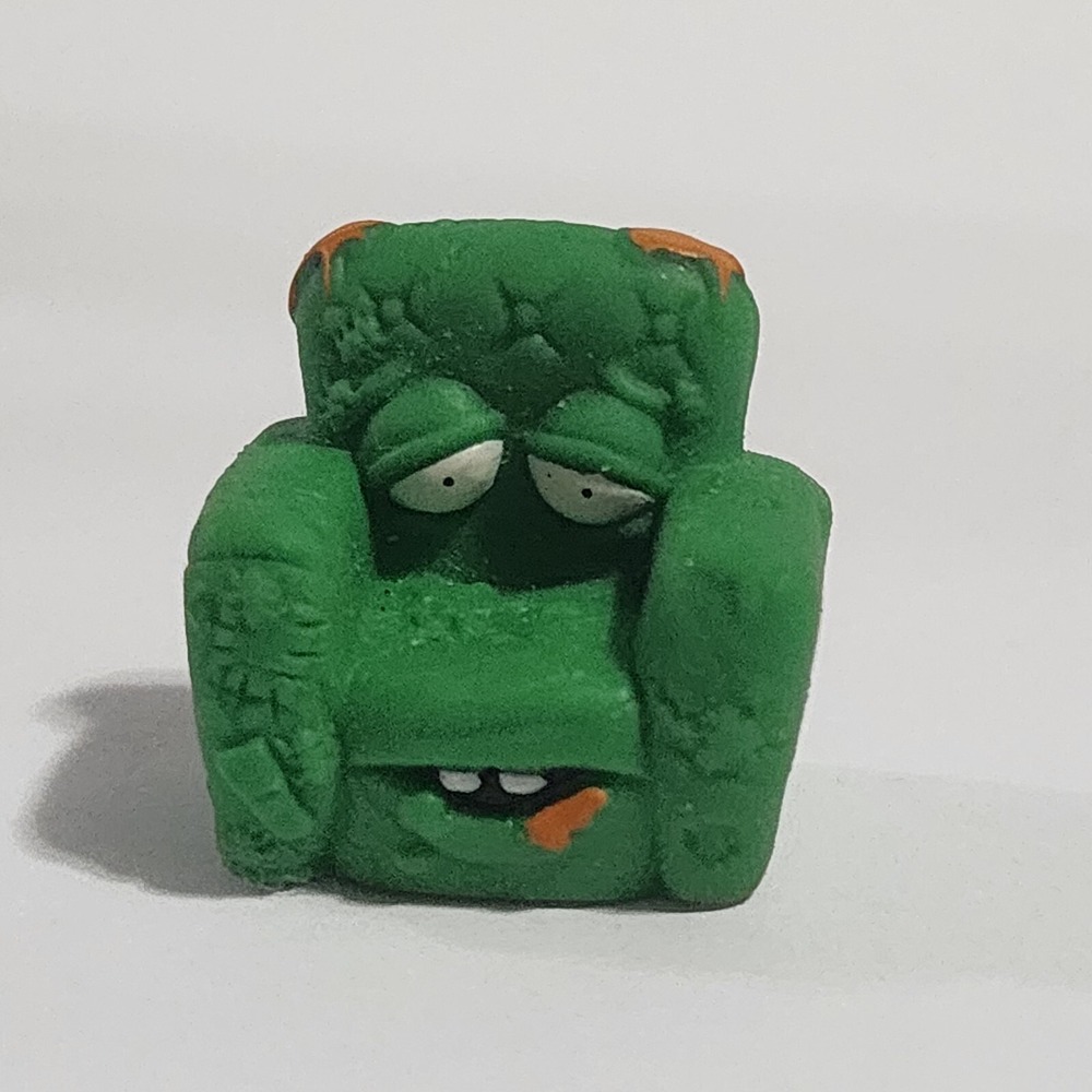 Moose Toys The Grossery Gang Green & Orange COUCH chair Rubber Figure 1"